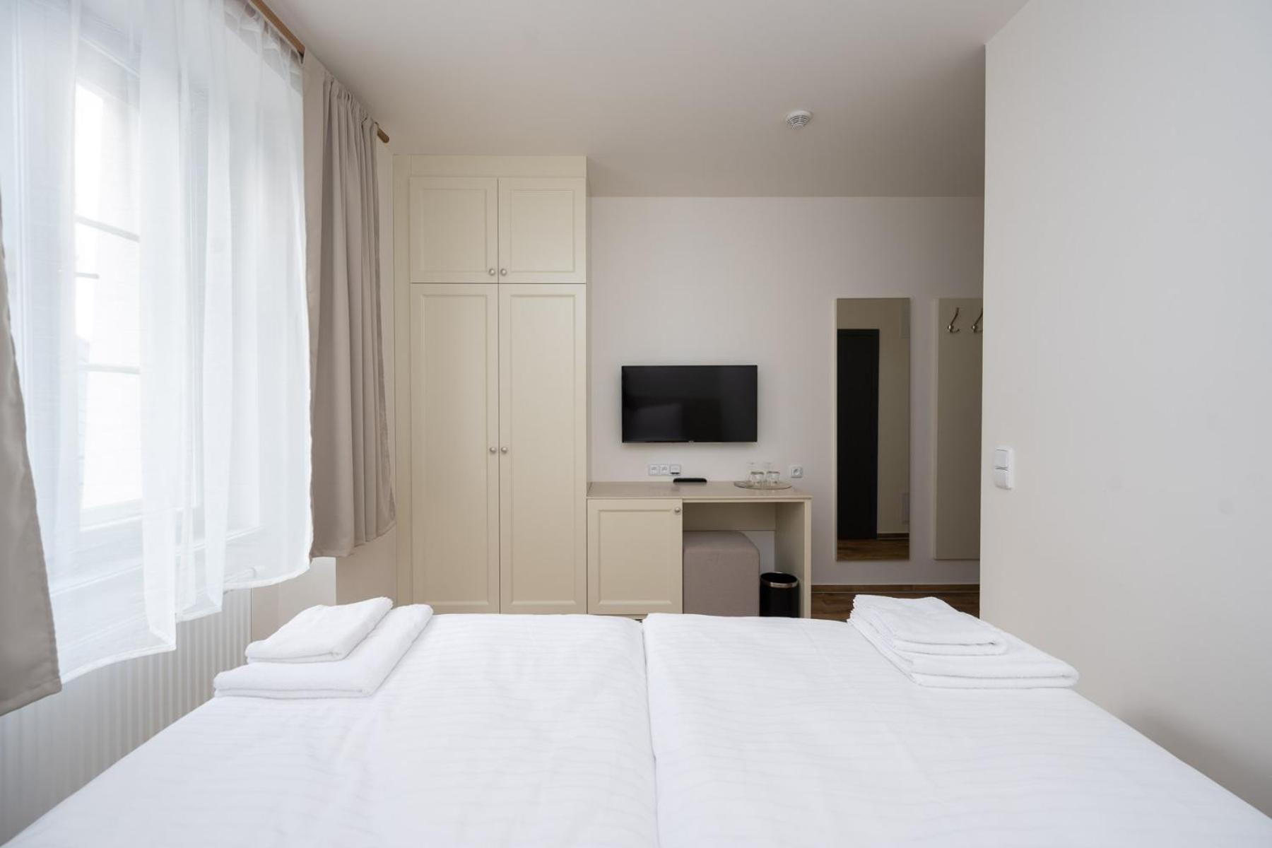 Hotel Barborsky Dvur Кутна Гора Екстер'єр фото